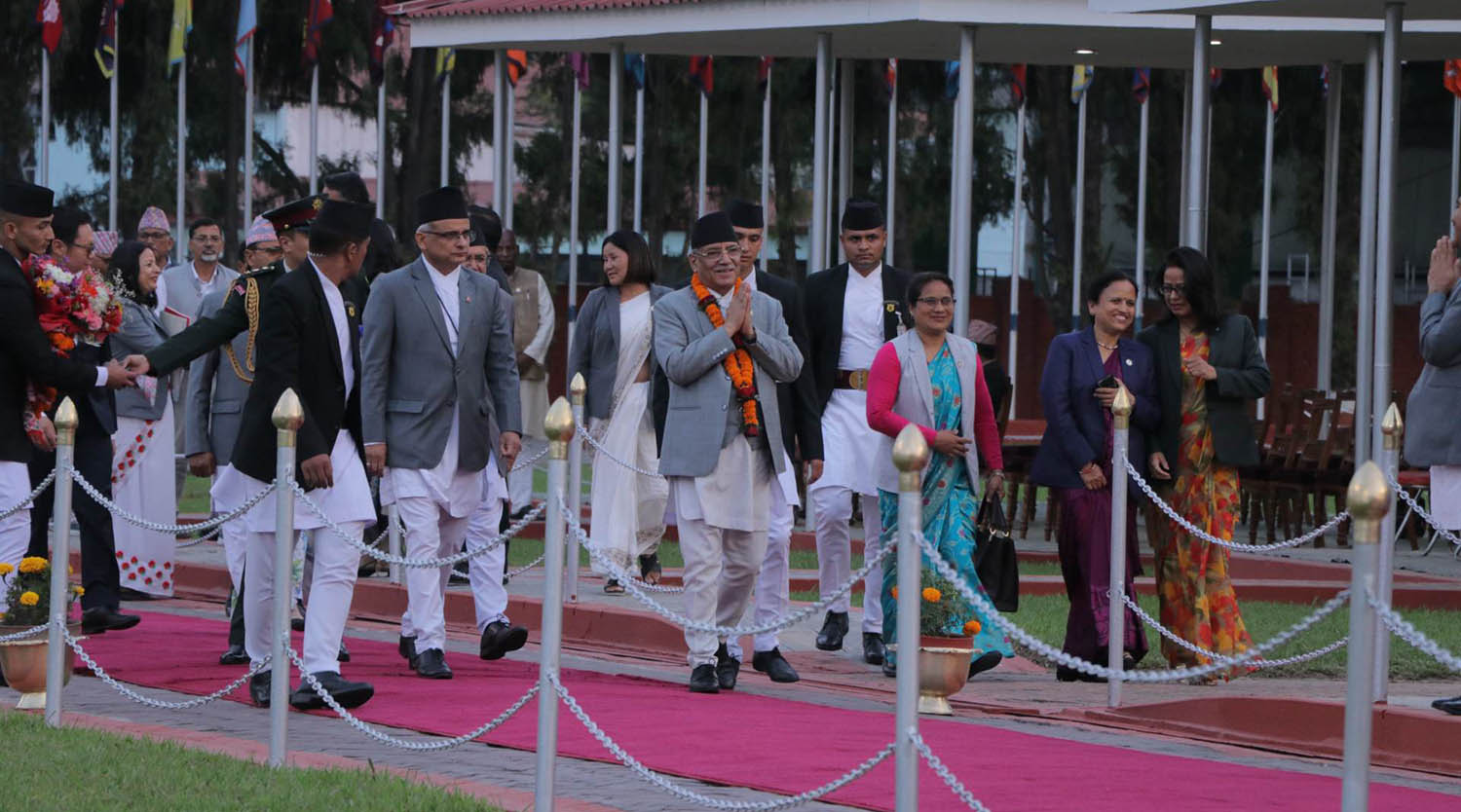 प्रधानमन्त्री प्रचण्ड स्वदेश फिर्ता